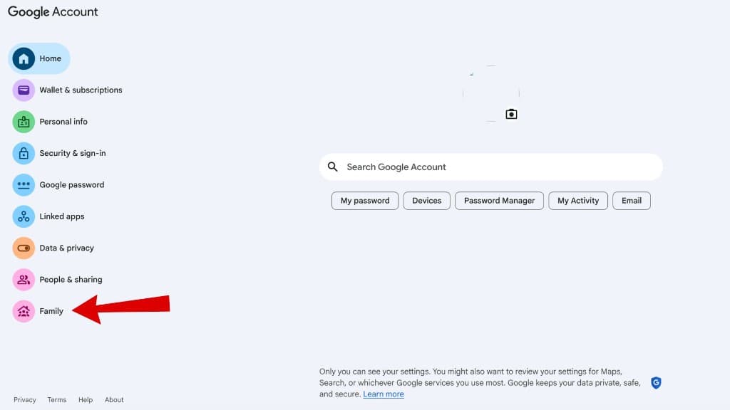 Google Account зүүн цэснээс Family сонгох